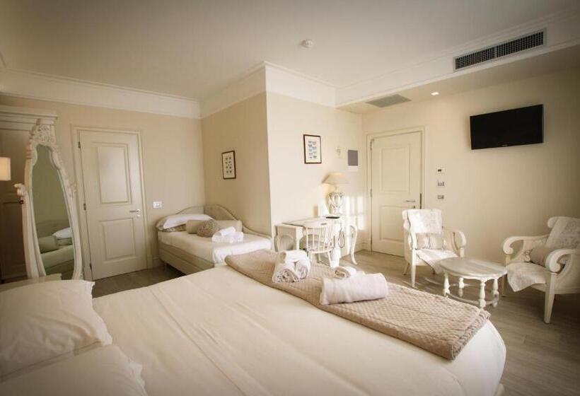 اتاق استاندارد با بالکن و چشمانداز دریا, Villa Margherita