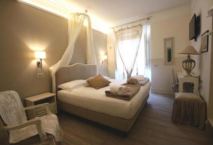 اتاق اساندارد با چشمانداز جانبی به دریا, Villa Margherita