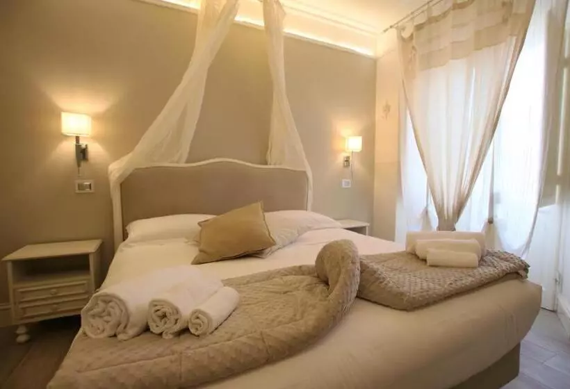 اتاق اساندارد با چشم‌انداز جانبی به دریا, Villa Margherita