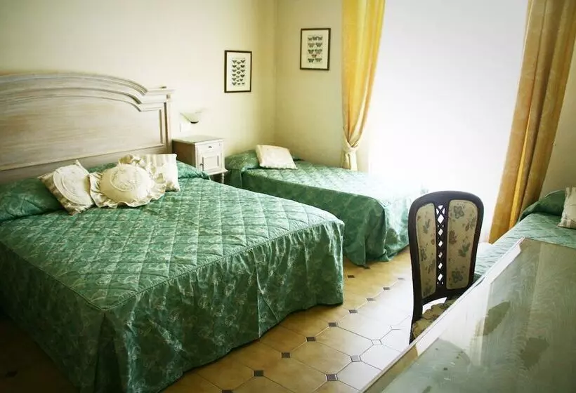 اتاق کلاسیک چهارنفره, Villa Margherita