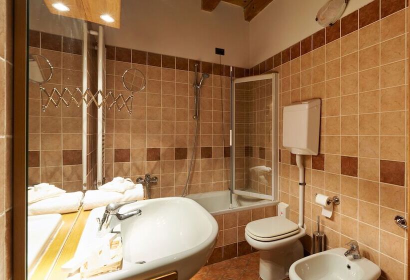 استودیوی سوپریور, Antico Borgo