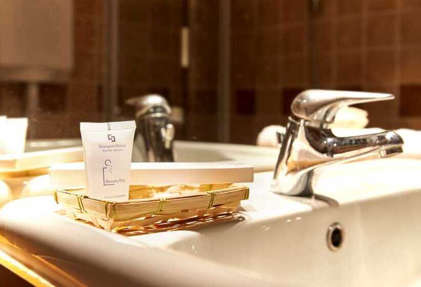 استودیوی سوپریور, Antico Borgo