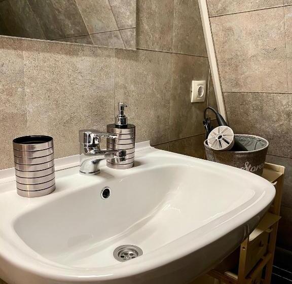 Четырехместный Номер Стандарт, Restaurant Pensiunea Carmen