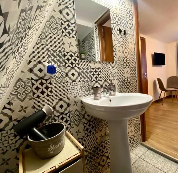 Четырехместный Номер Стандарт, Restaurant Pensiunea Carmen