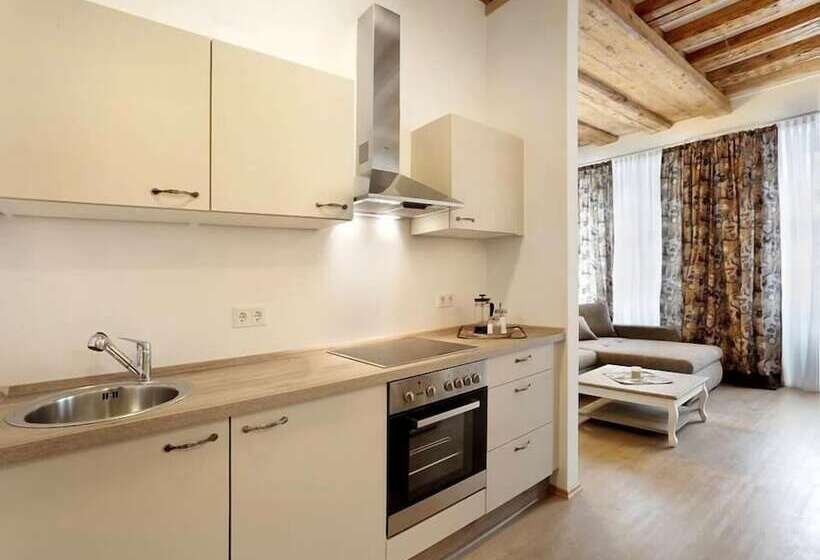 Апартаменты Комфорт 1 Спальня, Freischutz Apartments