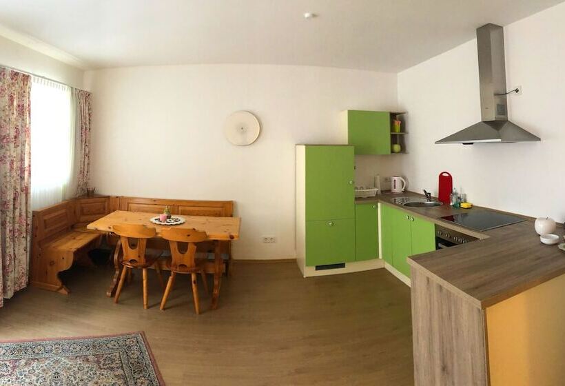 Апартаменты Комфорт 1 Спальня, Freischutz Apartments