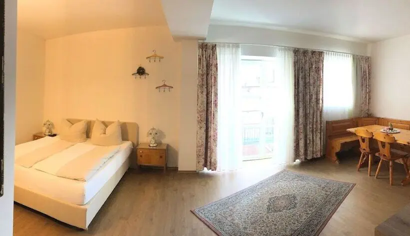１ベッドルームのコンフォーとアパートメント, Freischutz Apartments