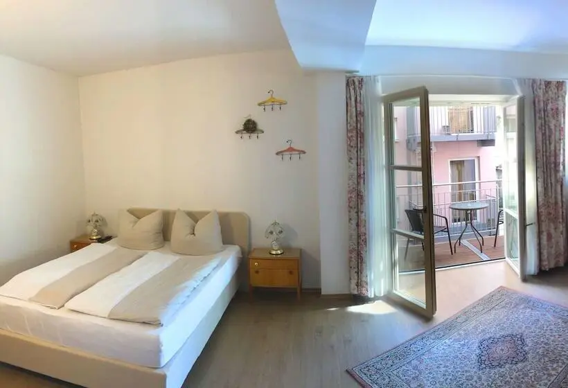 １ベッドルームのコンフォーとアパートメント, Freischutz Apartments