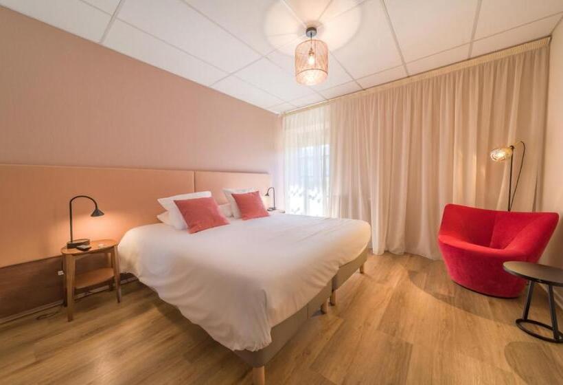 标准间, Les Dependances De Chapeau Cornu