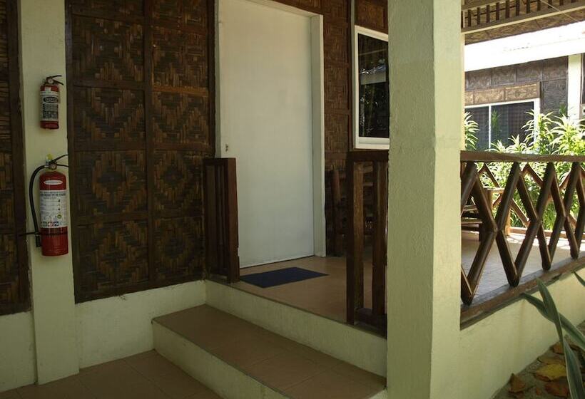 اتاق لوکس, The Sharks Tail Dive Resort