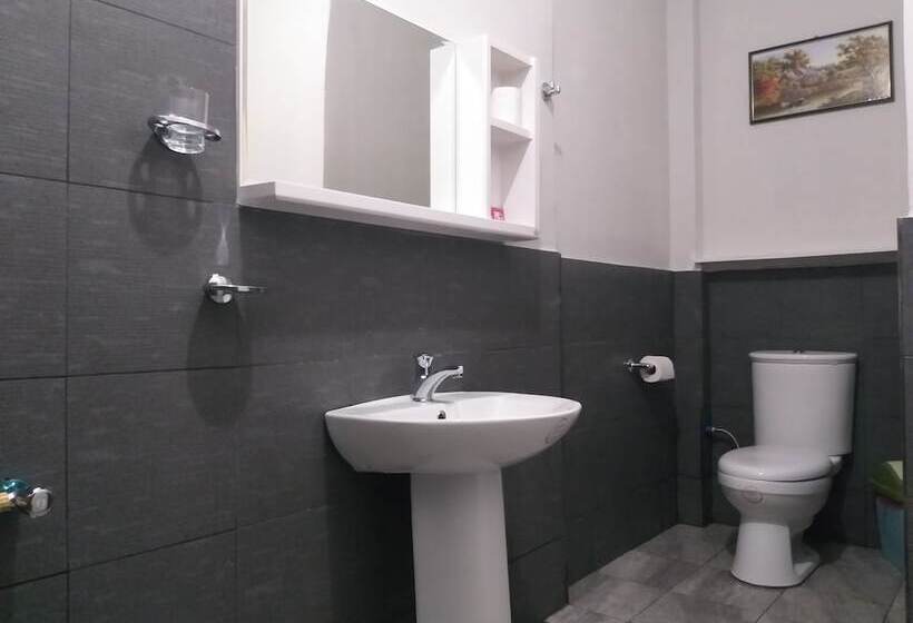 اتاق سوپریور, The Sharks Tail Dive Resort