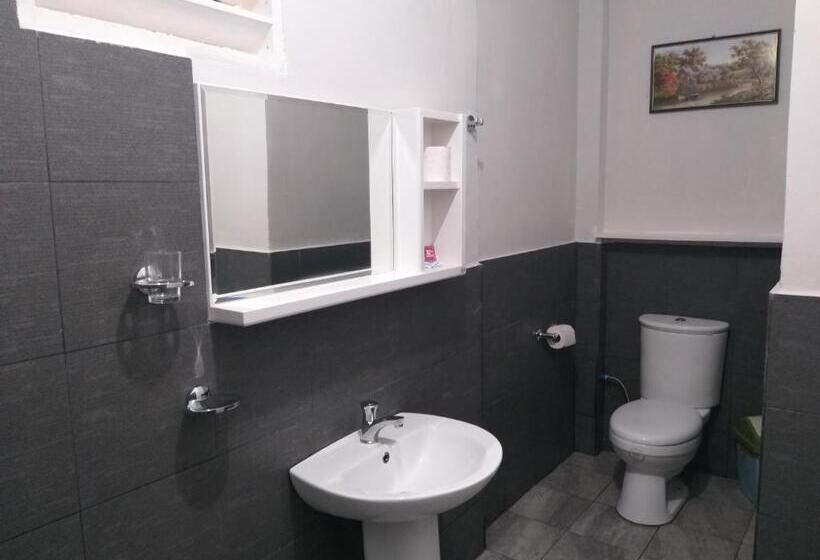 اتاق لوکس, The Sharks Tail Dive Resort