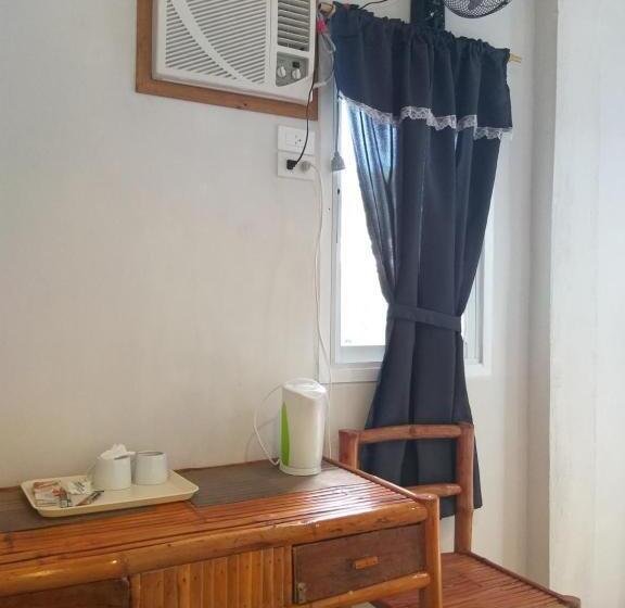 اتاق لوکس, The Sharks Tail Dive Resort