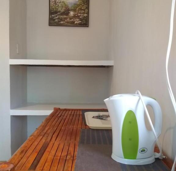 اتاق لوکس, The Sharks Tail Dive Resort