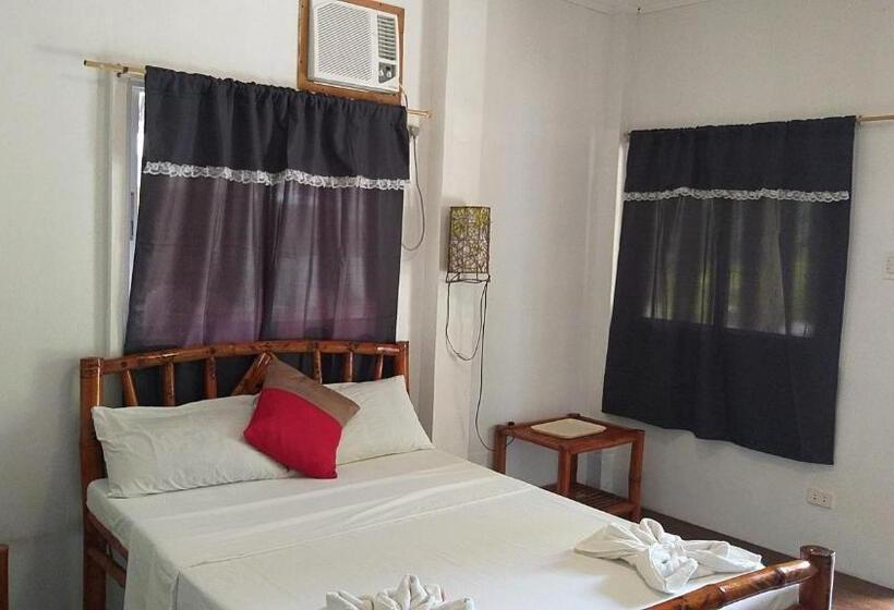 اتاق سوپریور, The Sharks Tail Dive Resort