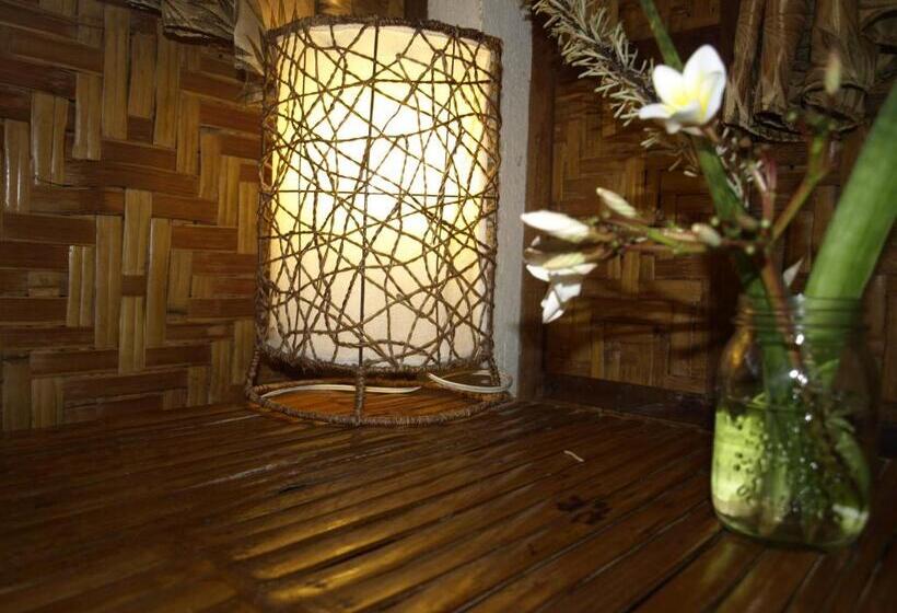 اتاق سوپریور, The Sharks Tail Dive Resort