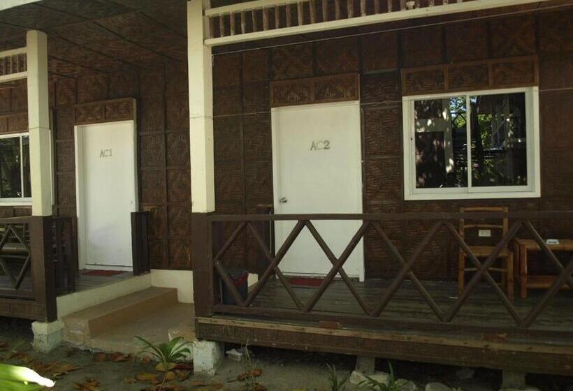 اتاق لوکس چهار تخته, The Sharks Tail Dive Resort