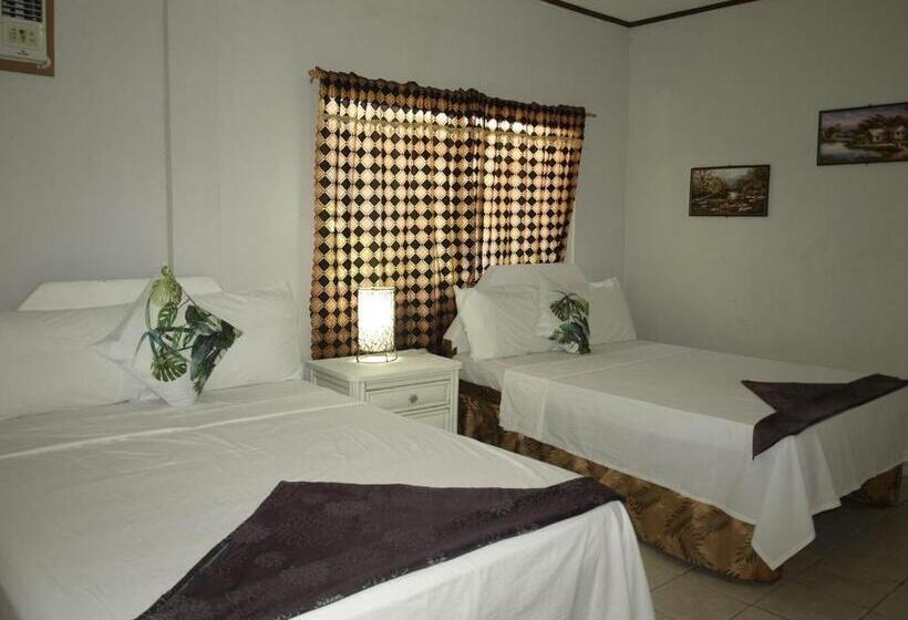 اتاق لوکس چهار تخته, The Sharks Tail Dive Resort