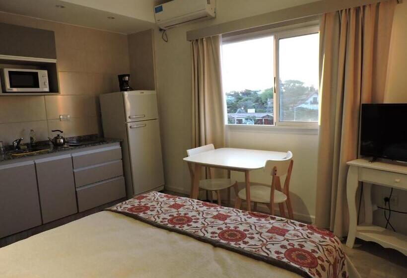 استودیوی استاندارد, Los Tritones Apart