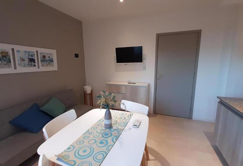 آپارتمان 1 خوابه, Los Tritones Apart