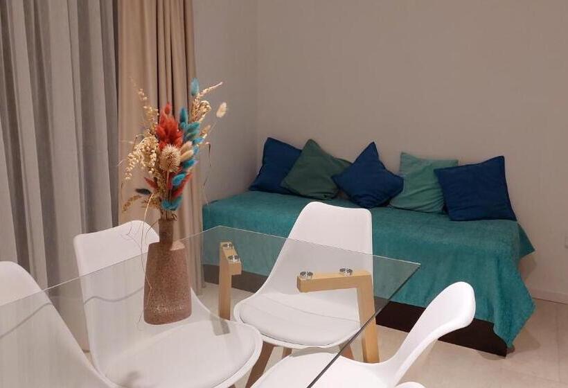 آپارتمان 1 خوابه با بالکن, Los Tritones Apart