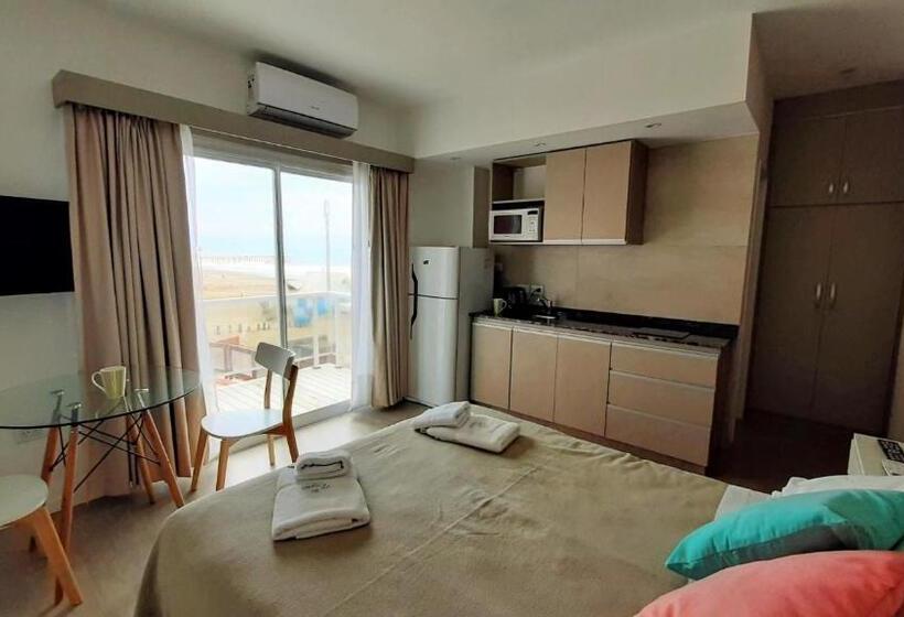 استودیو استاندارد با بالکن, Los Tritones Apart