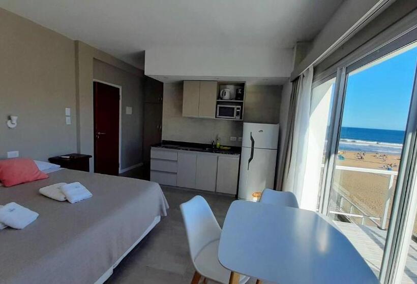 استودیو استاندارد با بالکن, Los Tritones Apart