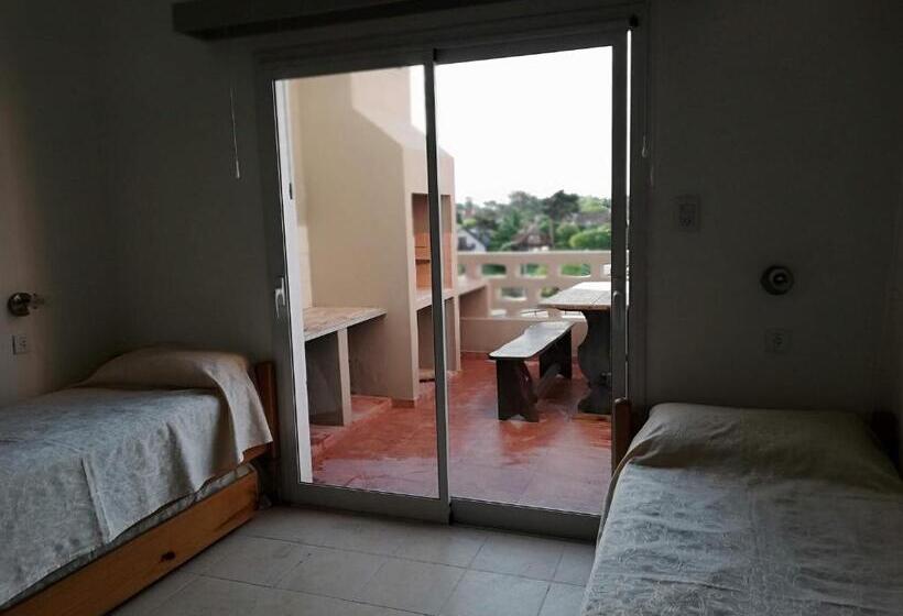 آپارتمان 2 خوابه, Los Tritones Apart