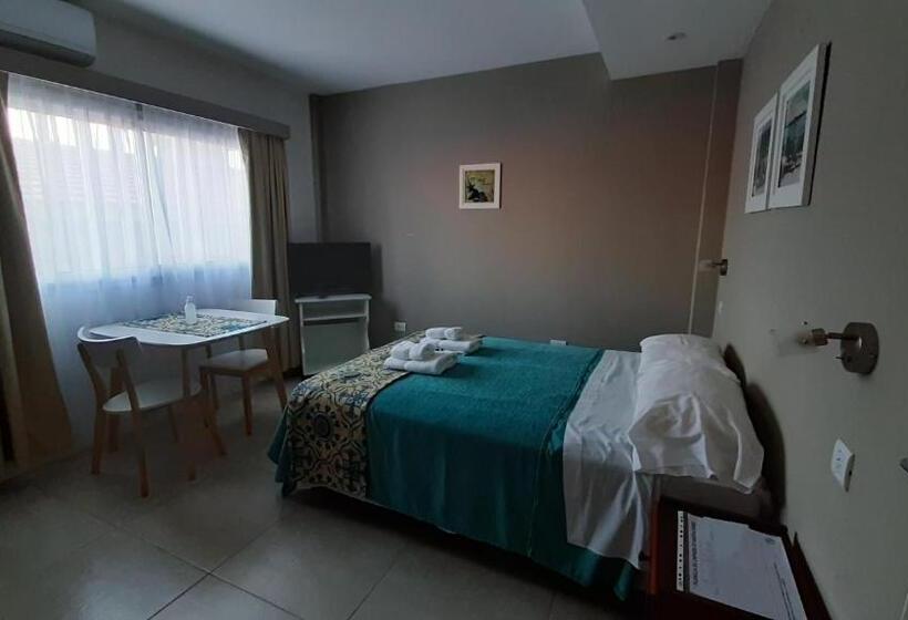 استودیوی استاندارد, Los Tritones Apart