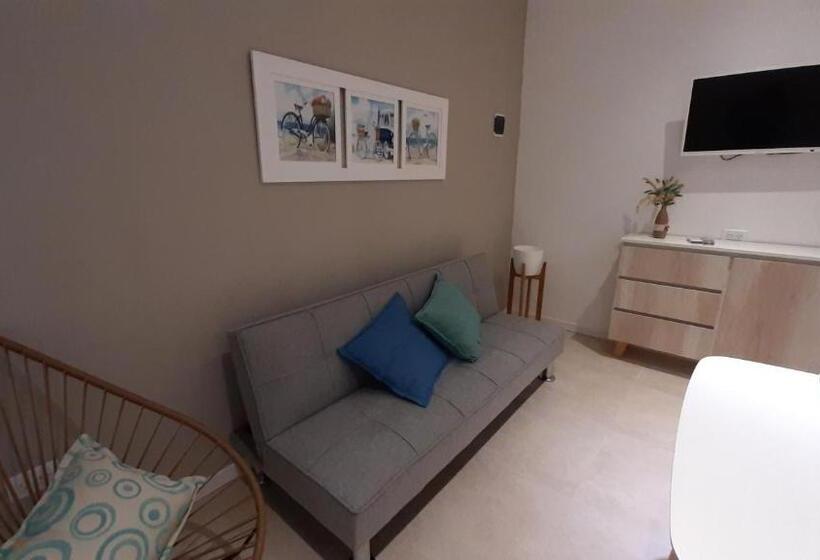 آپارتمان 1 خوابه, Los Tritones Apart