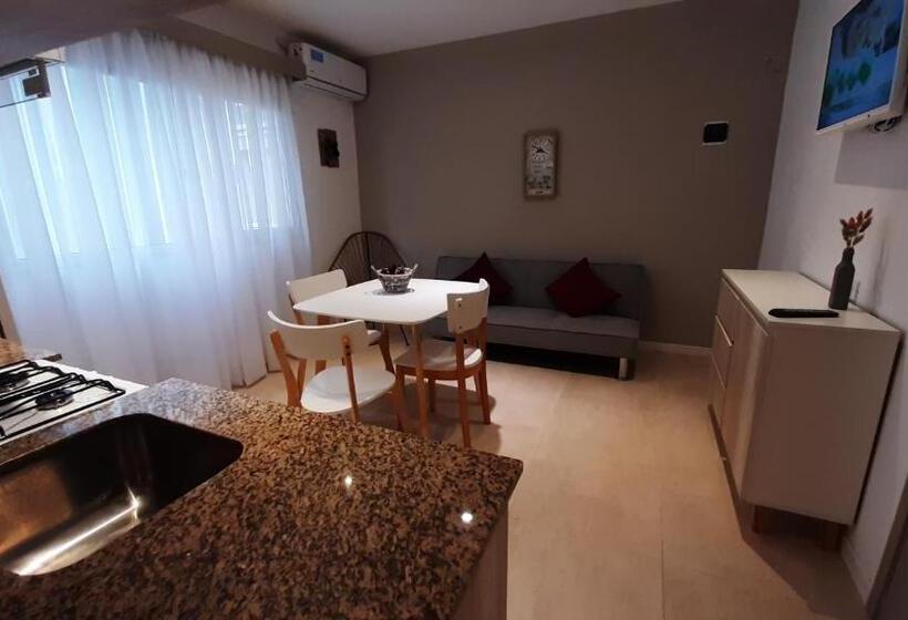 آپارتمان 1 خوابه, Los Tritones Apart