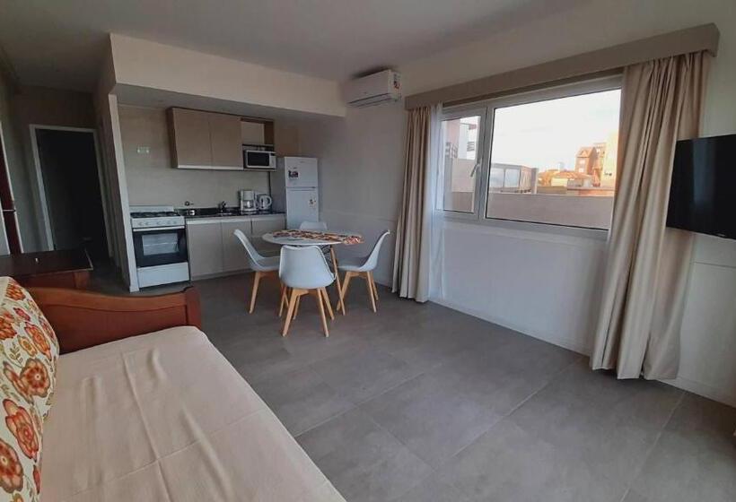 آپارتمان 1 خوابه با تراس, Los Tritones Apart