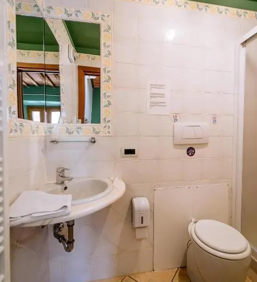 ベーシックルーム, B&b Da Nada Locanda Toscana