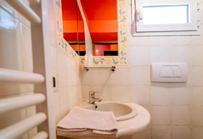 トリプルクラシックルーム, B&b Da Nada Locanda Toscana