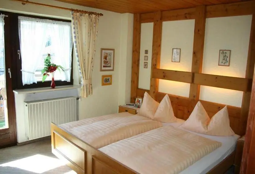 Quarto standart com varanda, Pension Erna