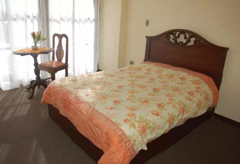 اتاق استاندارد یک نفره, Hostal Tukos La Casa Real