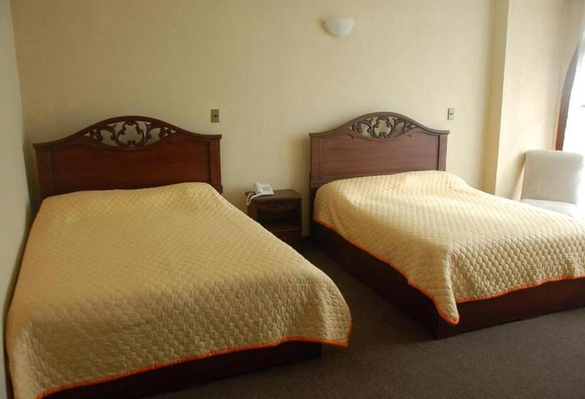 اتاق استاندارد سه نفره, Hostal Tukos La Casa Real