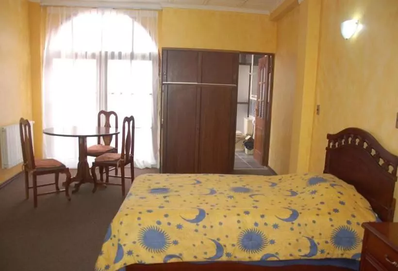 سوییت, Hostal Tukos La Casa Real