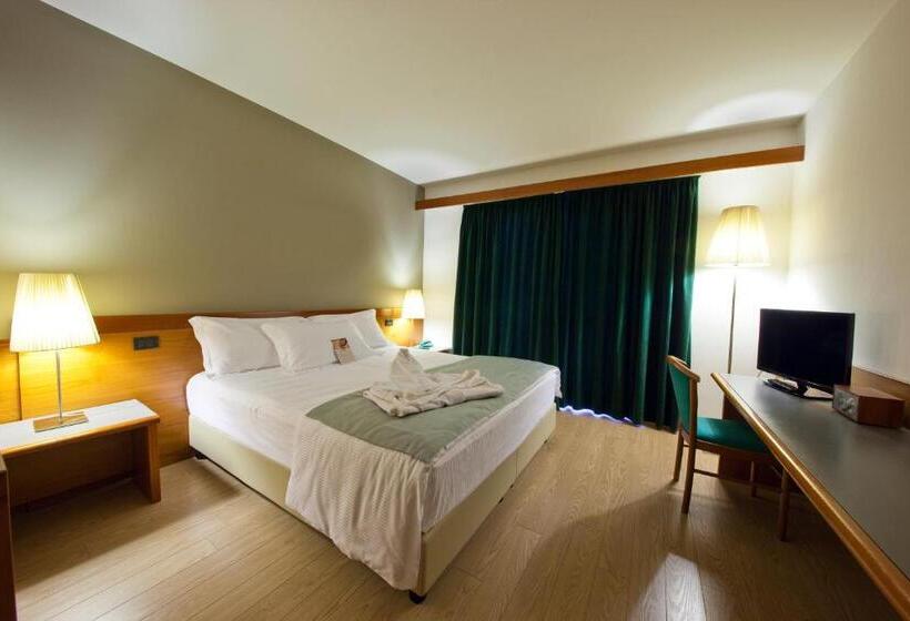 חדר סטנדרט, Ai Gelsi