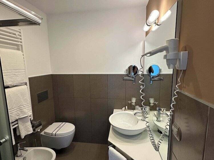 シティビューのデラックスルーム, Albergo Del Sole