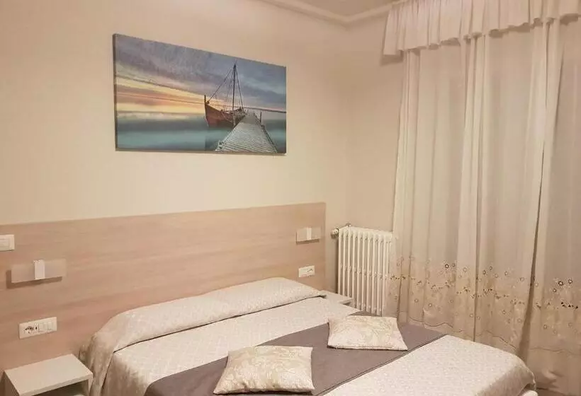 スタンダードトリプルルーム, Albergo Paradiso