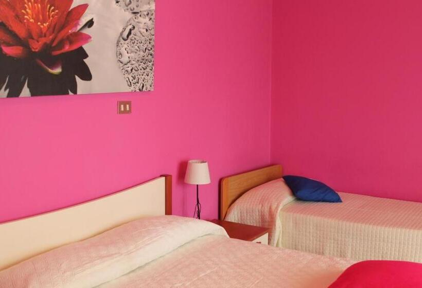 חדר סטנדרט לארבעה, Albergo Paradiso