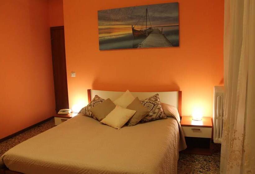 חדר סטנדרט לשלושה, Albergo Paradiso