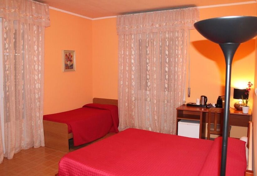 חדר סטנדרט לארבעה, Albergo Paradiso