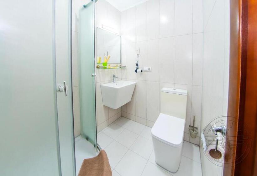 クラシックルーム, Antwo