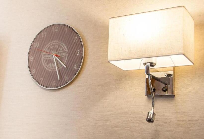 スタンダードルーム, Antwo