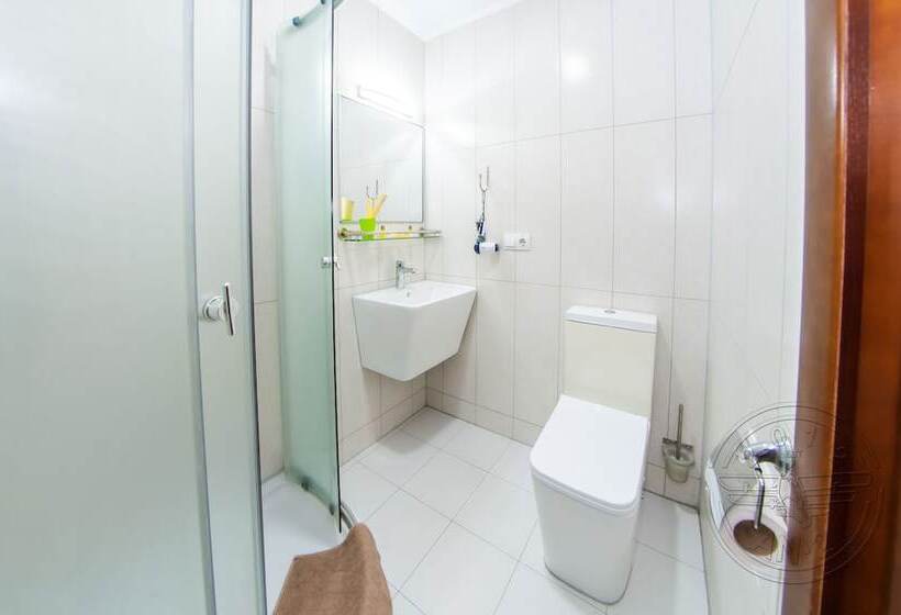 クラシックルーム, Antwo