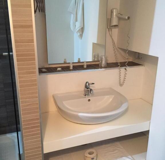 חדר קומפורט לשלושה, B&b La Dimora