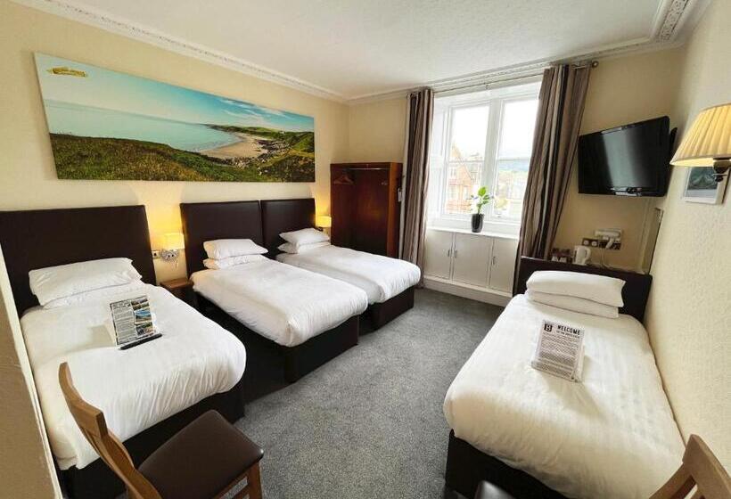 غرفة قياسية رباعية, Buccleuch Arms