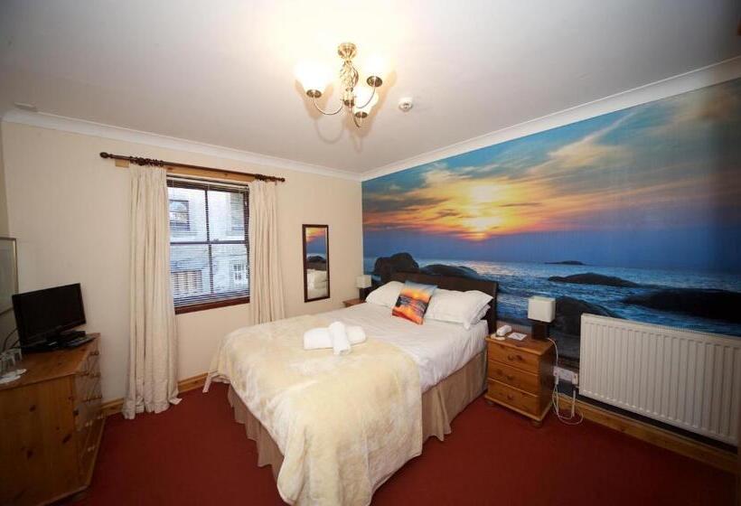 غرفة قياسية, Craigard House